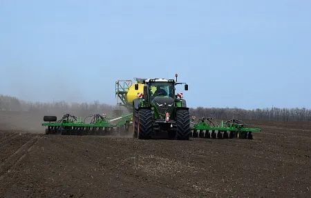 Приступили к севу нута