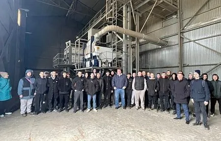 Студенты Константиновского технологического техникума